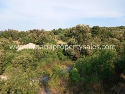 Grundstück, Brač, 20 256 m², 95 000 € - 2