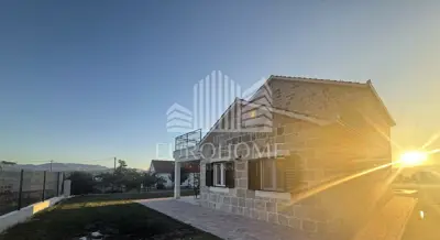 SINJ, OTOK, Najam nova kamena kuća, 200 m² - 10