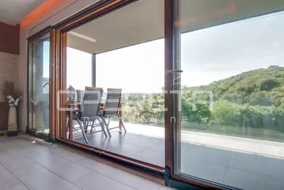 Wohnung zur Miete in Bistrac, 200 m² - 5