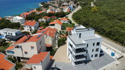 Penthouse 67 m², Petrčane - pogled na more i krovna terasa - 2
