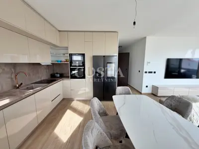 Penthouse 67 m², Petrčane - pogled na more i krovna terasa - 9