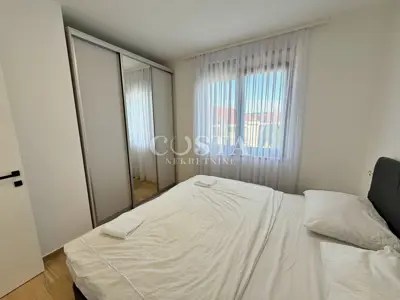 Penthouse 67 m², Petrčane - pogled na more i krovna terasa - 11