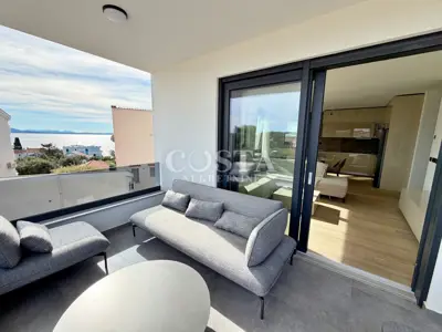 Penthouse 67 m², Petrčane - pogled na more i krovna terasa - 6