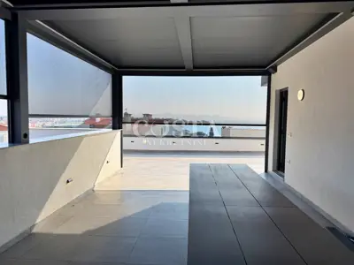 Penthouse 67 m², Petrčane - pogled na more i krovna terasa - 19