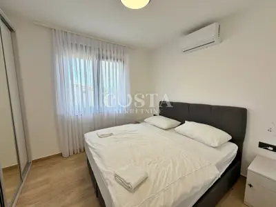 Penthouse 67 m², Petrčane - pogled na more i krovna terasa - 10