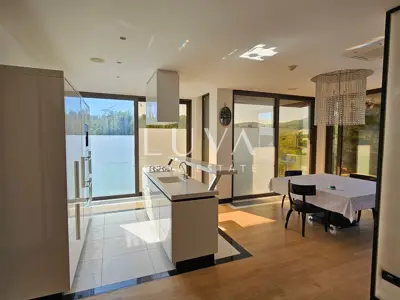Vila 548 m², Gornje Prekrižje - pogled i privatnost - 9