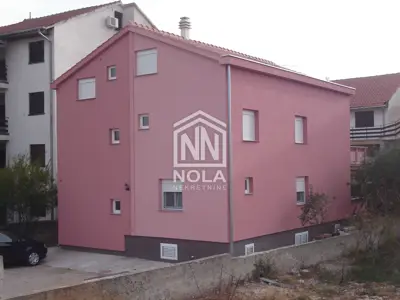 Kuća u Pirovcu, blizu centra i plaža, 6 etaža - 2