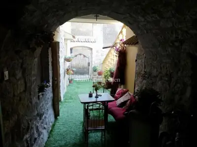 Kamena kuća, Preko na Ugljanu - 4 apartmana, 100 m od mora - 11