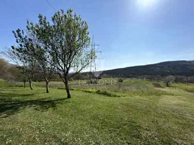 Building plot 528 m², Kršan - building permit - 2