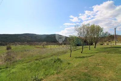 Building plot 528 m², Kršan - building permit