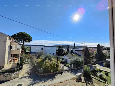 Kuća 200 m², Banjole, 400 m od mora i bazen