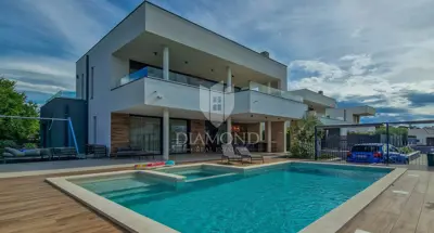 House for sale in Fažana, 276 m²