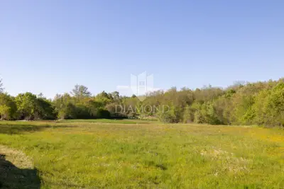 Building plot 2,327 m², Žminj - quiet location