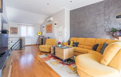 Kuća 320 m², Svetvinčenat - bazen i dvije stambene jedinice - 4