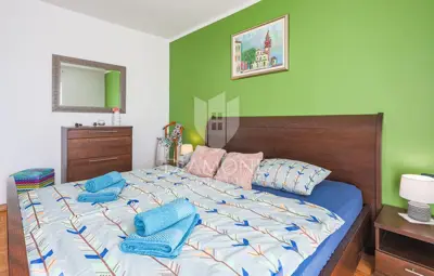 Kuća 320 m², Svetvinčenat - bazen i dvije stambene jedinice - 11