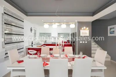 Villa 240 m², Split - Pool und Natur - 7