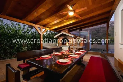 Villa 240 m², Split - Pool und Natur - 17