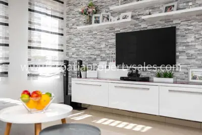 Villa 240 m², Split - Pool und Natur - 12