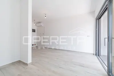 Istra, Umag Umgebung - Wohnung im ersten Stock mit Garten