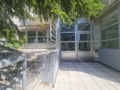 Gewerbefläche 153 m², Trešnjevka - Sjever, Straßenlokal