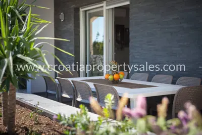 Villa 410 m², Rogoznica, in der Nähe des Strandes und Meerblick - 8