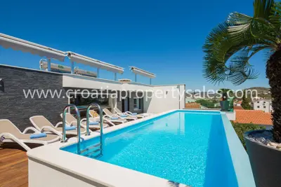 Villa 410 m², Rogoznica, in der Nähe des Strandes und Meerblick - 3