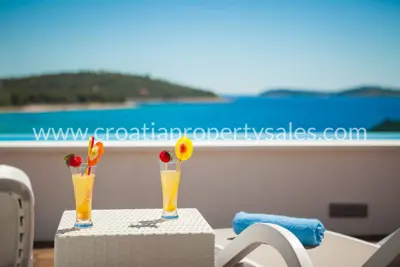 Villa 410 m², Rogoznica, in der Nähe des Strandes und Meerblick - 2