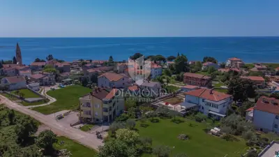 Istra, Umag, okolica- prekasna kuća s bazenom blizu mora!