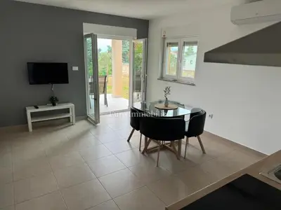 Dva apartmana u prizemlju s okućnicom Omišalj - 6