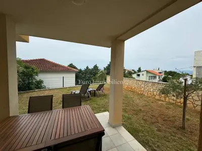 Wohnung zum Kauf in Njivice, 120 m²