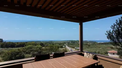 Wohnung 129 m², Vabriga - überdachte Terrasse und Open Space