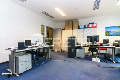 Commercial property for rent in Trnje, 487 m² - 9