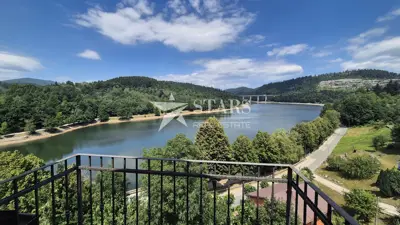 Stan 97 m², Fužine - panoramski pogled na jezero Bajer