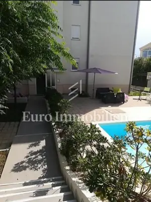 House with 10 apartments and sea view, Petrčane - 6