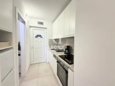 Renovated apartment with a garden near the sea in Novigrad - 9