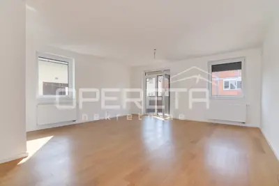 Stan 75 m², Maksimir - trosoban, balkon i 2 parkirna mjesta