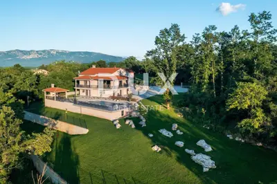 Villa 350 m², Labin - Blick ins Grüne und Privatsphäre - 10
