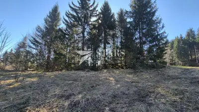 Baugrundstück 767 m², Stara Sušica - direkt an Asphaltstraße und Infrastruktur