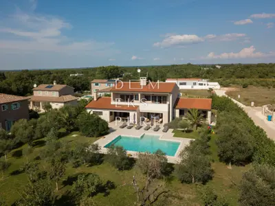 Juršići, Holiday home with pool in Istria - 358 m² - 10