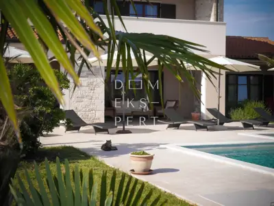 Juršići, Holiday home with pool in Istria - 358 m² - 7