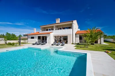 Juršići, Holiday home with pool in Istria - 358 m² - 2