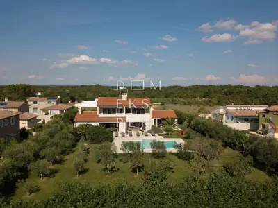 Juršići, Holiday home with pool in Istria - 358 m² - 9