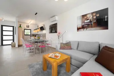 Kuća 114 m², Funtana - bazen i parkiralište - 9