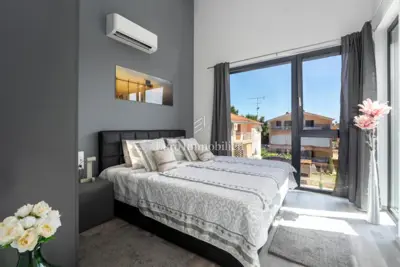 Kuća 114 m², Funtana - bazen i parkiralište - 11