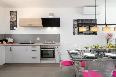 Kuća 114 m², Funtana - bazen i parkiralište - 4