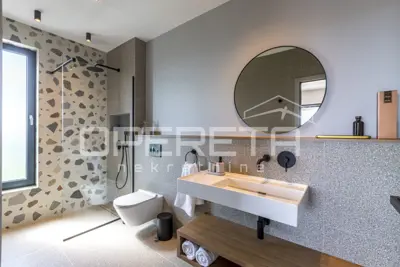Haus zur Miete in Kaštel Stari, 260 m² - 18