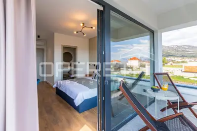 Haus zur Miete in Kaštel Stari, 260 m² - 15