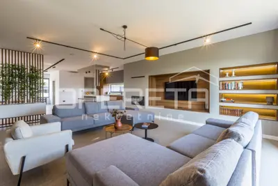 Haus zur Miete in Kaštel Stari, 260 m² - 9