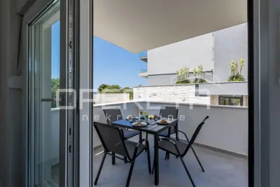 Wohnung 100 m², Zečevo Rogozničko, 90 m vom Meer
