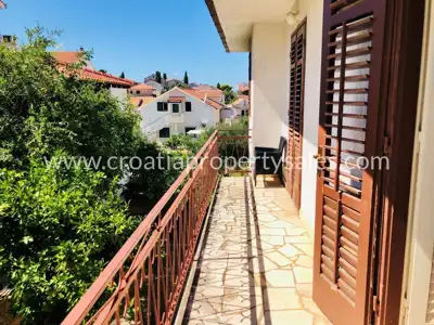 House, Brač, 140 m², 450 000 € - 2